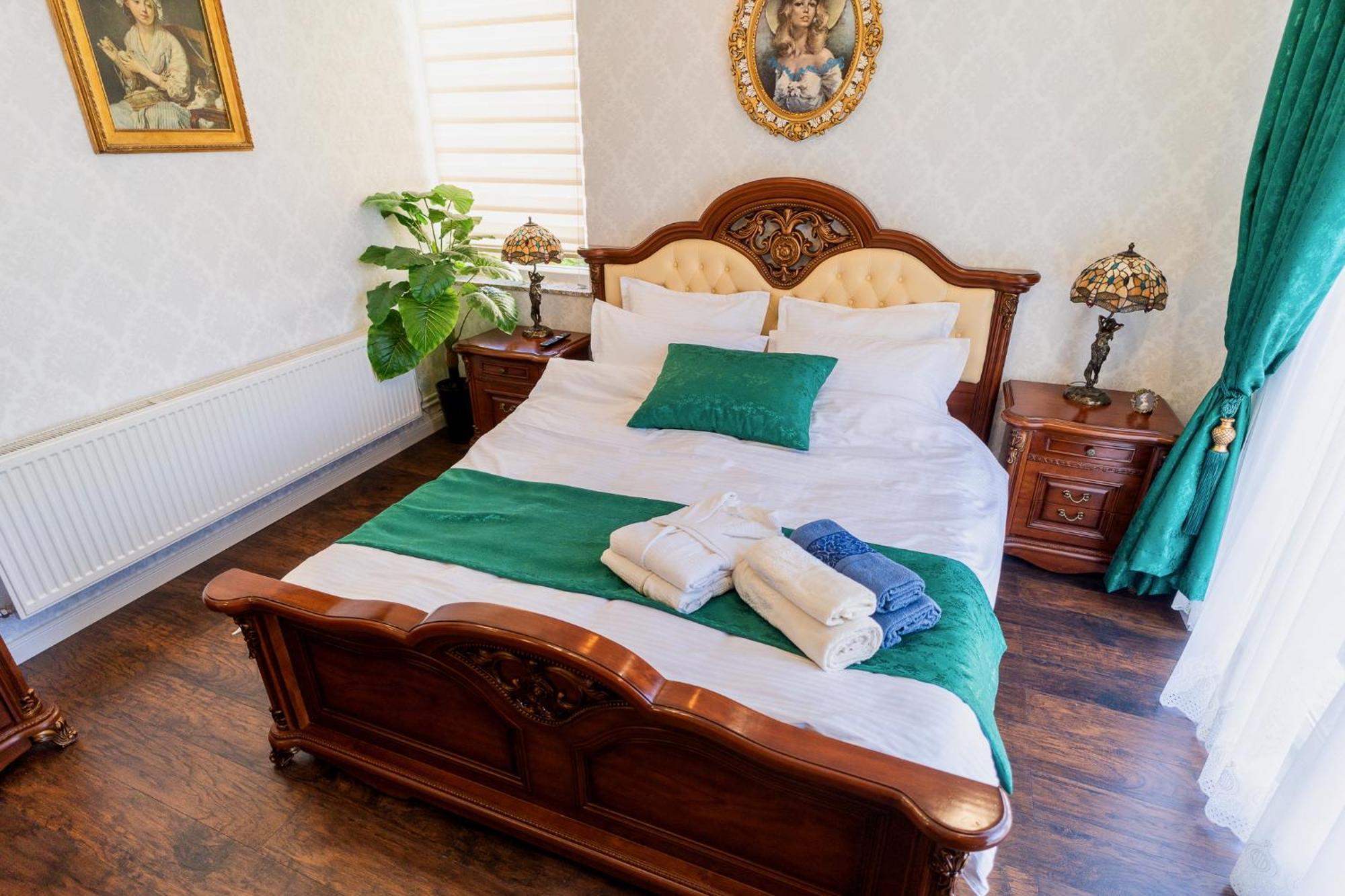 High-End 3Br Apartment - Private Garden, Terrace & Bbq Bucareste Exterior foto